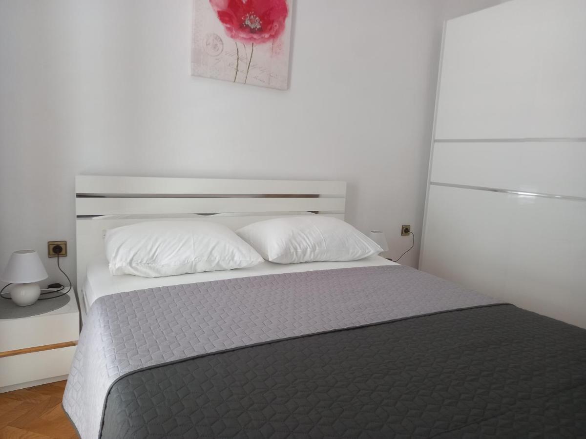 Apartmani Vesna Milisa Primošten Exteriör bild
